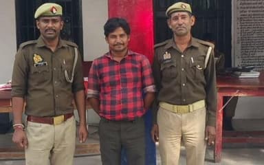 ताखा: थाना ऊसराहार पुलिस ने 38 वर्षीय वारंटी अभियुक्त को गिरफ्तार कर न्यायालय भेजा