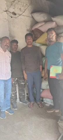 सामरी कुसमी: ग्राम कुरडीह में राजस्व विभाग की टीम ने 400 बोरी अवैध धान ज़ब्त कर की कार्रवाई