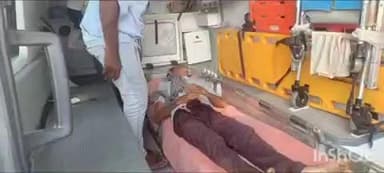 జూలూరుపాడు: జూలూరుపాడు మండల పరిధిలో కొమ్ముగూడెం గ్రామ సమీపంలో ద్విచక్ర వాహనాన్ని ఢీకొన్న ఆర్టీసీ బస్సు, ద్విచక్ర వాహనదారుడుకి గాయాలు