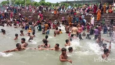 अनूपशहर: आस्था के महापर्व के बाद छोटी काशी अनूपशहर में दूसरे दिन भी श्रद्धालुओं ने गंगा में डुबकी लगाकर पुण्य की भागीदारी की