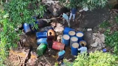 సాలూరు మండలంలో ని దొరల తాడివలస ప్రాంతంలో నాట్ సారాబట్టీలపై ఎక్సైజ్, పోలీసులు దాడి