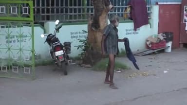 ஆரணி: கோட்டை மைதானம் பகுதியில் மது போதை ஆசாமி அட்ரஸ் சிட்டி