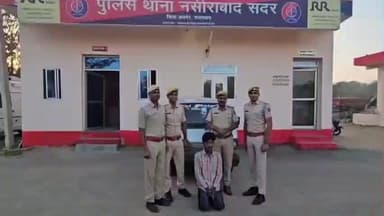 नसीराबाद: खतरनाक तरीके से ओमनी वैन चला कर स्टंट करने वाले युवक को गिरफ्तार, बिना नंबर की ओमनी वैन की गई ज़ब्त