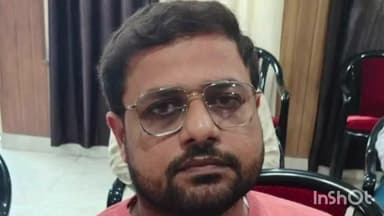 फरीदपुर: फरीदपुर चकबंदी कार्यालय में एंटी करप्शन टीम ने ₹15,000 लेते हुए रिश्वतखोर पेशकार को रंगेहाथ गिरफ्तार किया