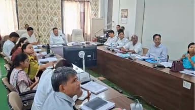 कलेक्टर श्री ऋतुराज सिंह की अध्यक्षता में #देवास जिले के सभी राजस्व अधिकारियों एवं कार्यवाही विभागों की बैठक कलेक्टर ...