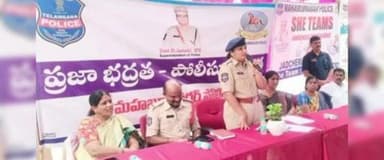 జడ్చర్ల: జడ్చర్ల పట్టణంలో సైబర్ జాగృక్త దివస్ సందర్భంగా అవగాహన సదస్సు