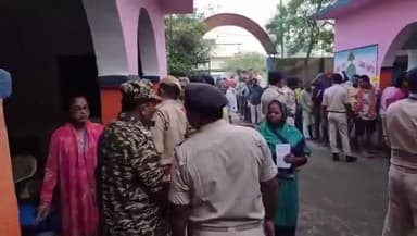 बिहिया: बिहिया प्रखंड में मतदान शांतिपूर्ण तरीके से संपन्न, सुरक्षा के पुख्ता इंतजाम रहे