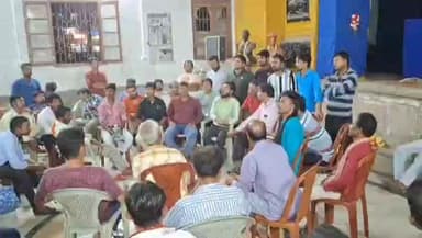 মেদিনীপুর: টোটোর রেজিস্ট্রেশন প্রক্রিয়া নিয়ে মেদিনীপুরের টোটো চালকদের একাধিক সংশয়, জেলাশাসকের দ্বারস্থ হওয়ার প্রক্রিয়া শুরু