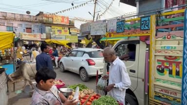 बकानी: बखानी नगर के बस स्टैंड पर व्यवस्थित यातायात के चलते पल-पल में लग रहा जाम, आम जन परेशान