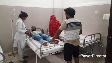 परसिया: पारासिया: बरारिया में खेत जा रहे युवक को सांप ने डंसा, मेड के पास बैठा था सांप