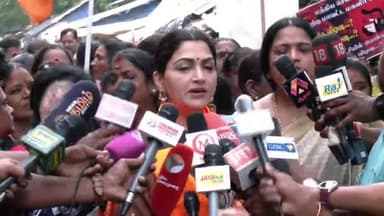 புரசைவாக்கம்: ஒரு தாயாக சொல்கிறேன் தமிழகத்தில் பெண்களுக்கு பாதுகாப்பு இல்லை - மாவட்ட ஆட்சியர் அலுவலகம் அருகே கொந்தளித்த குஷ்பூ