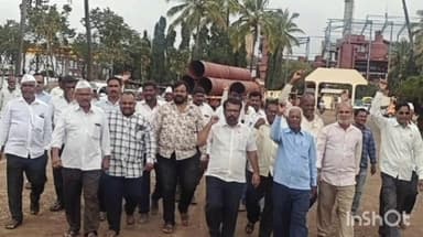 खानापूर विटा: ऊसाला प्रति टन ३७५१ रुपये दर द्या अन्यथा तोडी बंद पाडू ,खानापुरात स्वाभिमानी शेतकरी संघटनेचा साखर कारखानदारांना इशारा