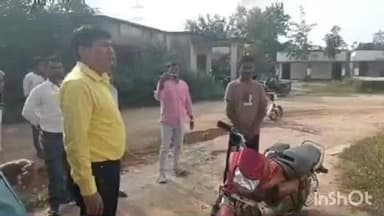 मेराल: एसडीएम ने मेराल में सरकारी गोदाम और दाल-भात योजना का औचक निरीक्षण किया