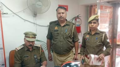 ठाकुरद्वारा: एसएसपी के आदेश पर पुलिस ने बैंकों में चलाया चेकिंग अभियान, देखी व्यवस्थाएं
