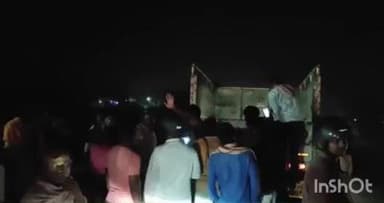 बाराहाट: धोरैया-पंजवारा मार्ग पर सड़क हादसे में पिकअप की टक्कर से 2 बाइक सवार युवकों की मौके पर मौत