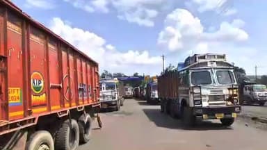 टंडवा: वाराही मोड़ में घटना के 36 घंटे बाद जाम हटा, घायल मजदूर के आश्रितों को मिला एक लाख का मुआवजा