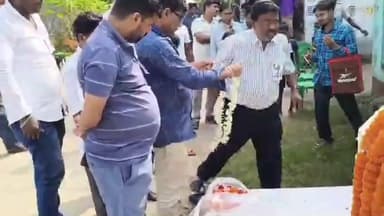 নন্দীগ্রাম ১: ২০০৭সালের ভূমি আন্দোলনে নিহত রবিন দাসের১৮তম স্মরণসভা আজ সাউদখালীর অফিস পল্লীতে অনুষ্ঠিত হল