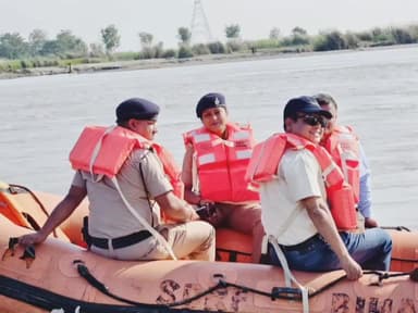 बेतिया - सामान्य प्रेक्षक श्री तारन प्रकाश सिन्हा द्वारा निरीक्षण किया गया। 06.11.2025.