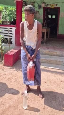 रुपौली: रूपोली थाना पुलिस ने 5 लीटर देशी शराब के साथ एक व्यक्ति को गिरफ्तार कर न्यायिक हिरासत में भेजा