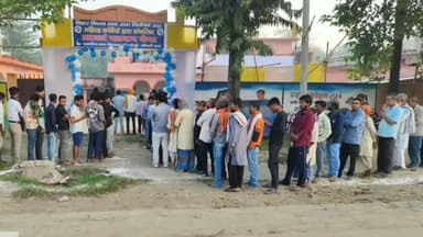 मीनापुर: मीनापुर में 73.29 फीसदी मतदान हुआ, गड़बड़ी के आरोप में मुखिया समेत दो गिरफ्तार