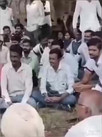 चितलवाना: जालौर के मालगढ़ में ग्रामीणों ने जोधपुर हाईवे पर किया प्रदर्शन, स्कूल पर जड़ा ताला