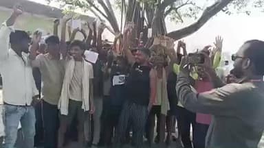 गड़हनी: प्रखंड के चईयाचक गांव में मतदाताओं ने किया वोट बहिष्कार, मात्र 60 वोट हुए पोल