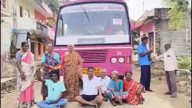 செஞ்சி: சின்னப்பொன்னம்பூண்டி கிராமத்தில் நெடுஞ்சாலை துறையை கண்டித்து பொதுமக்கள் சாலை மறியல் போராட்டம்