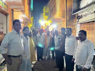 निम्बाहेड़ा: पूर्व मंत्री आंजना की ओर से कांग्रेसजनों ने श्री बजरंग व्यायामशाला शोभायात्रा का पुष्पवर्षा से भव्य अगवानी की