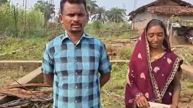 तिसरी: महादेव टांड़ की धेनी मरांडी अबुआ आवास की दूसरी किस्त के लिए एक साल से काट रही हैं बाबुओं के चक्कर