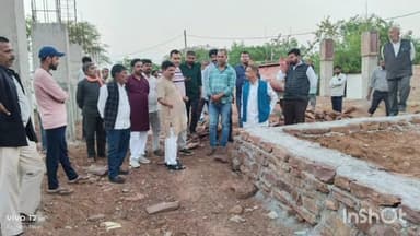 गुनौर: विधायक डॉ. राजेश वर्मा ने महेवा में विधायक निधि से बन रहे संस्कृत भवन का निरीक्षण किया