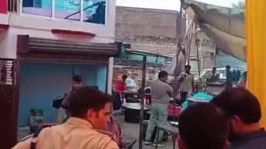 कोच। कोच नगर में रेलवे की जमीन पर अवैध कब्जा धारकों को आरपीएफ ने दी सख्त हिदायत