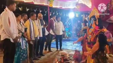 সাঁকরাইল: চুনপাড়াতে আয়োজিত রাস যাত্রায় মহাপ্রভুর দর্শন করলেন বিধায়ক ডাঃ খগেন্দ্রনাথ মাহাতো