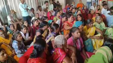 बेलागंज: खनेटा गांव में वोट बहिष्कार को लेकर चल रहा आंदोलन आखिरकार गुरुवार को समाप्त हो गया