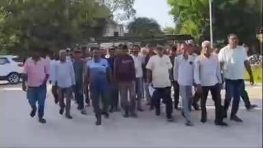 વલ્લભીપુર: પચ્છેગામના ખેડૂતો દ્વારા દેવા માફ અંગે મામલતદાર કચેરીએ આવેદન પત્ર પાઠવ્યું