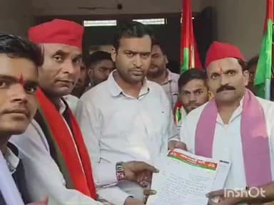 पलेरा: पलेरा में समाजवादी पार्टी कार्यकर्ताओं ने 8 सूत्रीय मांगों को लेकर तहसीलदार को ज्ञापन सौंपा