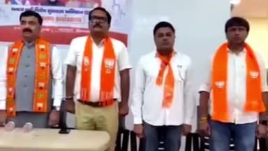 ખંભાત: સ્તંભતીર્થ કોમ્પ્લેક્ષના સભાખંડમાં ભાજપાએ મતદારયાદી વિશેષ સુધારણા અભિયાન અંતર્ગત બેઠક યોજી ધારાસભ્ય સહીત હોદેદારો જોડાયા