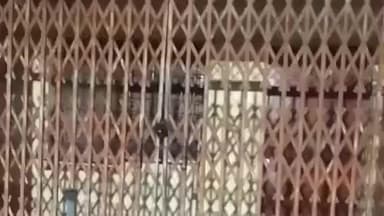 खिरकिया: खिरकिया मंडी में किसानों के विश्राम गृह पर लगा ताला, कांग्रेस प्रवक्ता ने बंपर आवक में लापरवाही का आरोप लगाया