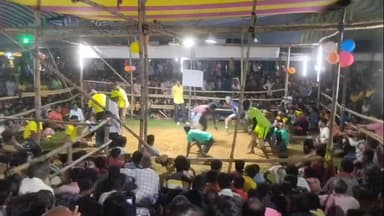 আউশগ্রাম ১: হারিয়ে যেতে বসা হাডুডু খেলার আয়োজন করল আউশগ্রামের পিচকুড়ি সুপারস্টার ক্লাব, খেলা ঘিরে উন্মাদনা এলাকায়