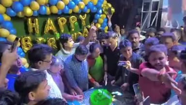 ডায়মন্ডহারবার ২: আগামীকাল সংসদ অভিষেক বন্দ্যোপাধ্যায়ের জন্মদিন উপলক্ষে স্টেশন বাজারে জন্মদিন পালন করার জন্য উপস্থিত পর্যবেক্ষক