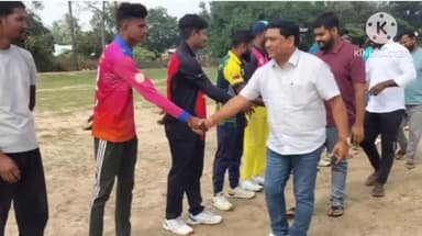 मुलचेरा: गांधीनगर येथे भव्य टेनिस बॉल क्रिकेट सामन्याला माजी आमदार दिपकदादा आत्राम यांची उपस्थिती..