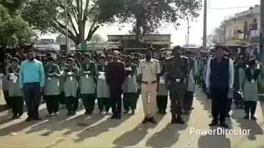 तरहसी: वंदे मातरम के 150 वर्ष पूर्ण होने पर तरहसी में सामूहिक गायन, देशभक्ति के रंग में रंगा सुभाष चौक