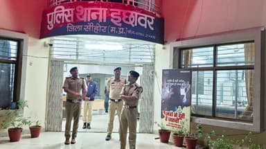 इछावर: जिले की इछावर पुलिस ने चलाया कोम्बिंग गस्त, एसपी के निर्देशन में 11 वारंटी गिरफ्तार
