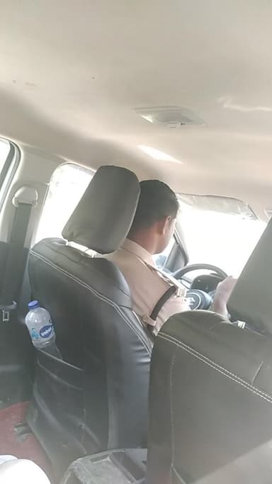 हजारों गम है खुलासा कौन करे
मुस्करा देती हैं तमाशा कौन करे