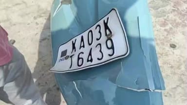 విశ్వం కాలేజ్ వద్ద ఎదురు ఎదురుగా రెండు ద్విచక్ర వాహనాలు ఢీకొని ముగ్గురికి తీవ్ర గాయాలు.