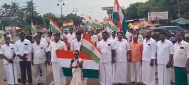 குறிஞ்சிப்பாடி: வடலூரில் பாஜக சார்பில் வந்தே மாதரம் முழக்கம் த
டைபெற்றது