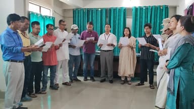 PIB ইম্ফলনা #VandeMataram গী চহি ১৫০ মপুং ফারকপগী নিংশিং থৌরম পাংথোক্লি - ঐখোয়গী নীংখা-তম্বগী ইহৌদা থৌনা, অমত্তা ওইবগী ইথিল অমসুং ৱাখল্লোন ফাওহল্লকখিবা ঈশৈ।