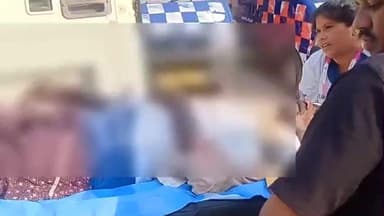 నరసన్నపేట: నరసన్నపేట మండలం జడూరు జాతీయ రహదారిపై జరిగిన రోడ్డు ప్రమాదంలో ఒకరికి తీవ్ర గాయాలయ్యాయి.