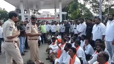 రామగుండం: దారి మైసమ్మ గుడులను కూల్చిన విధ్వంసాన్ని నిరసిస్తూ మున్సిపల్ ఆఫీస్ ముందు ధర్నా రాజీవ్ రహదారిపై రాస్తారోకో