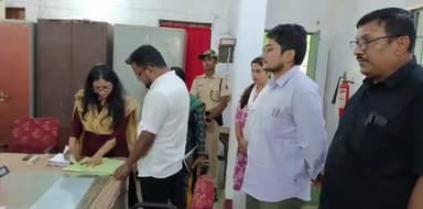 ଦିଗପହଣ୍ଡି: ଗଞ୍ଜାମ ଜିଲ୍ଲା କୁକୁଡାଖଣ୍ଡି ବ୍ଲକର ବିଡିଓ ଆଜି ଦିନ 11 ଘଣ୍ଟ ସମୟରେ ଆଙ୍କୁଶପୁର ଗ୍ରାମ ଗସ୍ତ କରିଛନ୍ତି ।