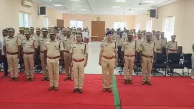 రామగుండం: పోలీస్ కమిషనరేట్ లో వందేమాతరం గీతాలాపన., పాల్గొన్న సిపి పోలీస్ అధికారులు